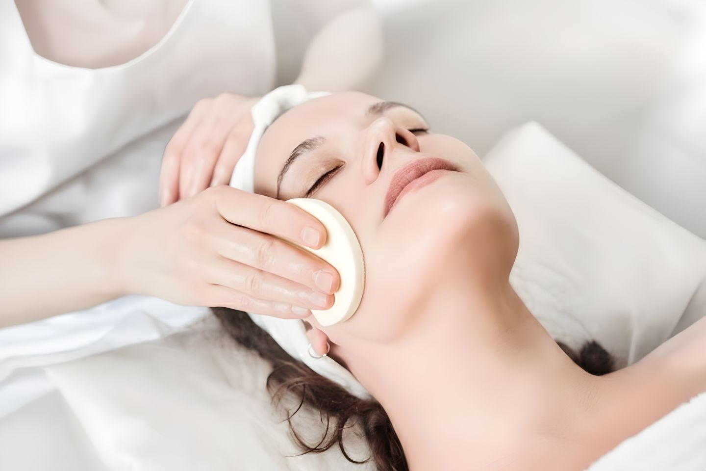 Limpieza facial profunda en NYC Skin Care Studio en Forest Hills, NY